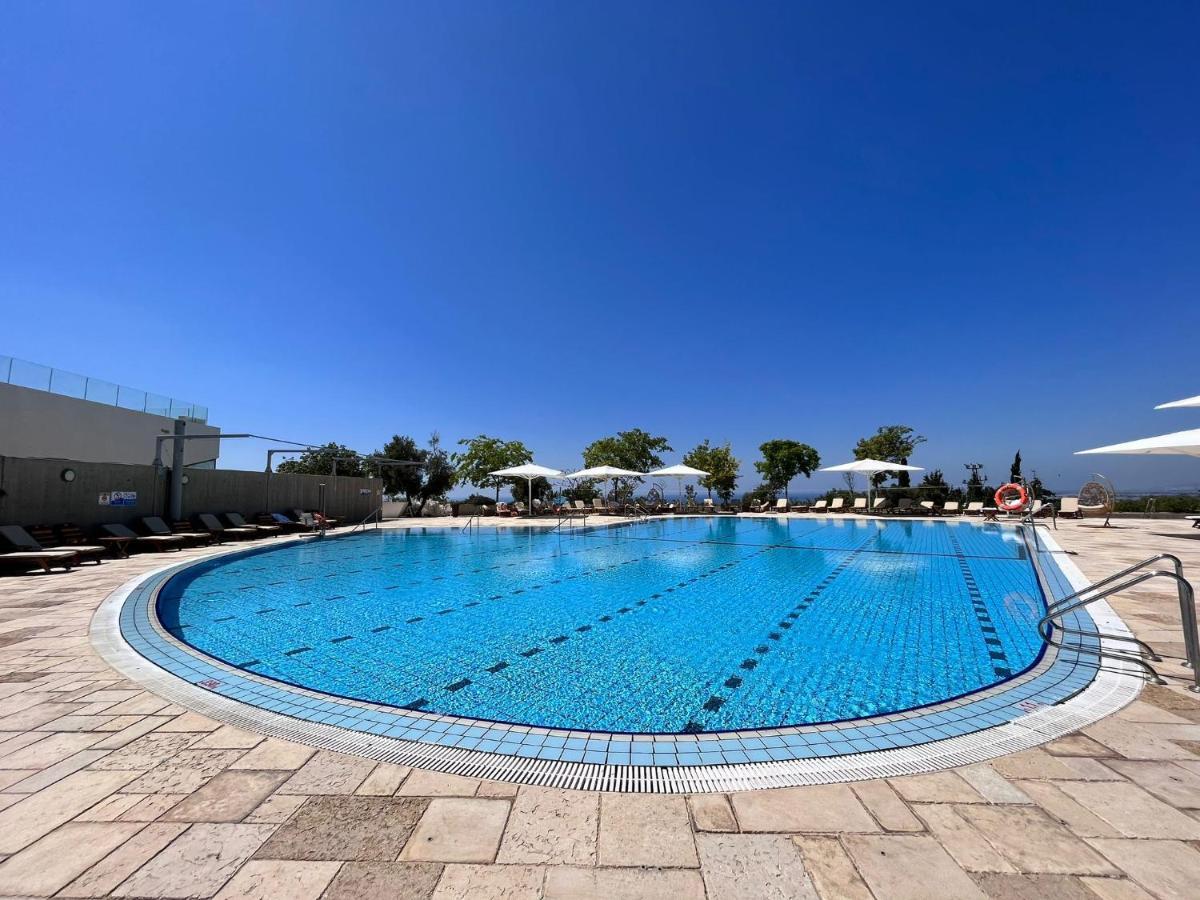 Elma Hotel And Art Complex Zikhron Ya'akov Exterior foto