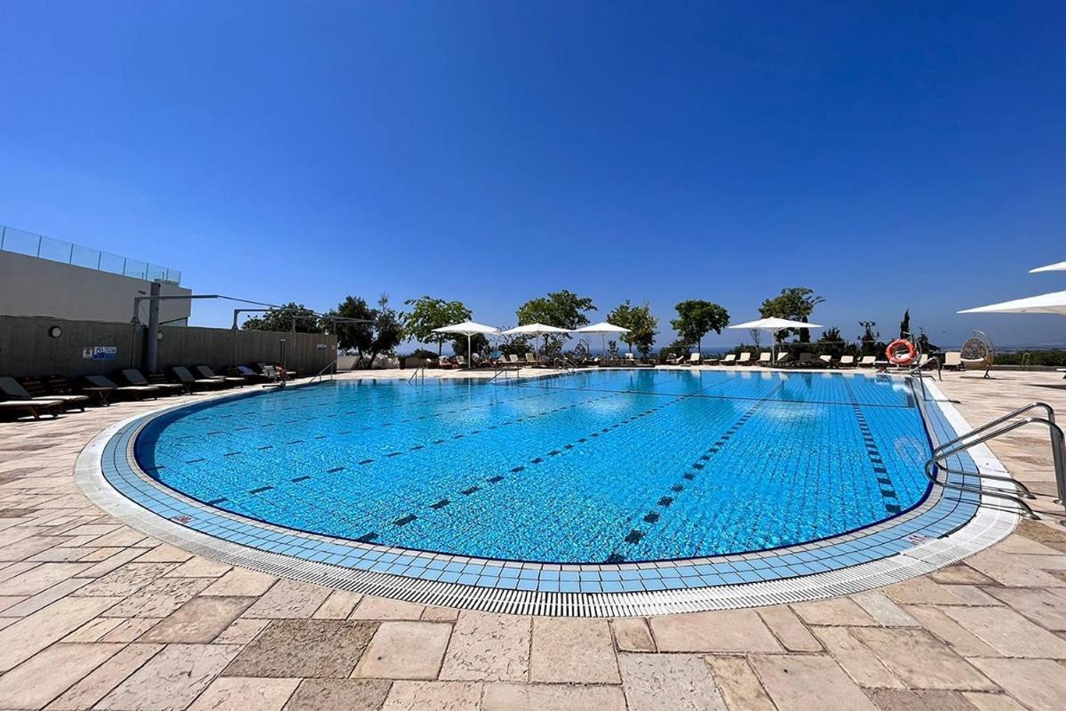 Elma Hotel And Art Complex Zikhron Ya'akov Exterior foto